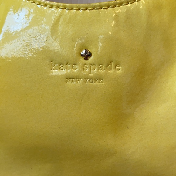 Kate Spade Tote - Picture 2 of 8